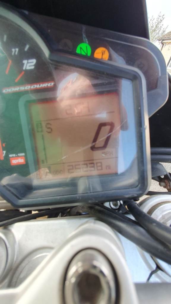 Aprilia, SMV, 2008, 750 (cc)