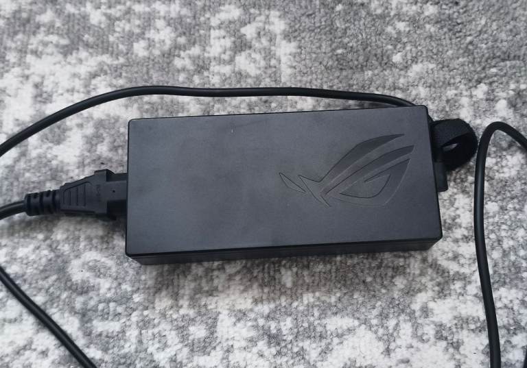 Asus Rog adapter 