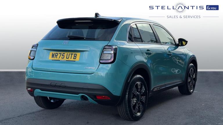 2025 Fiat 600 1.2 MHEV SUV 5dr Petrol Hybrid e-DCT Euro 6 (s/s) (100 ps) SUV Hybrid Automatic