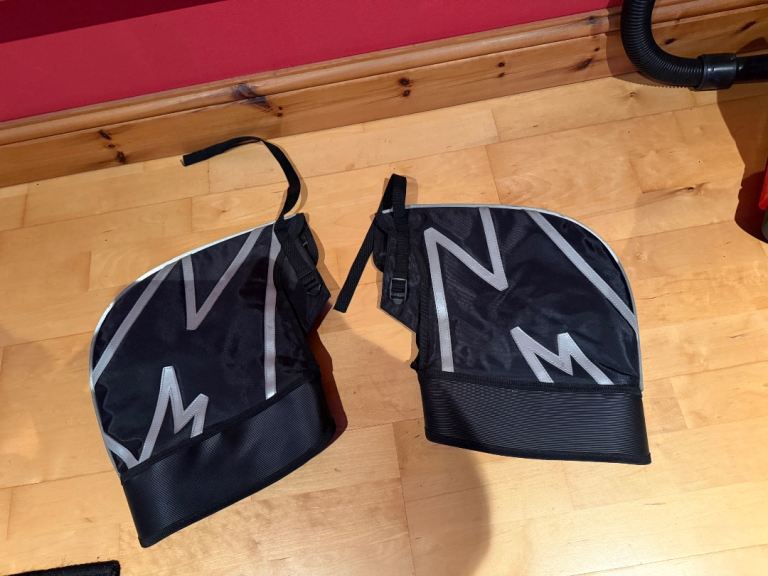 Motorcycle/scooter handlebar muffs