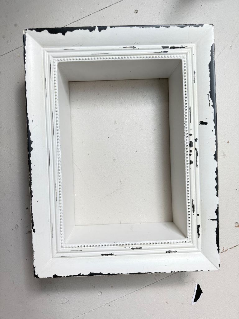 Vintage Style Wall Shelf – £3