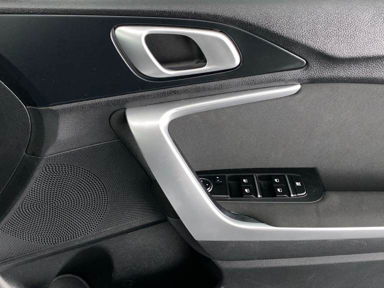 2022 Kia Ceed 1.0T GDi ISG 2 5dr Estate PETROL Manual