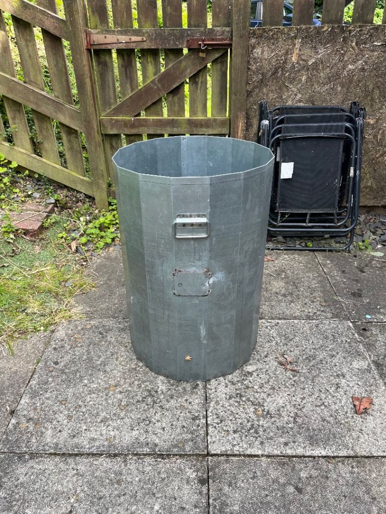 garden waste bin/burner 