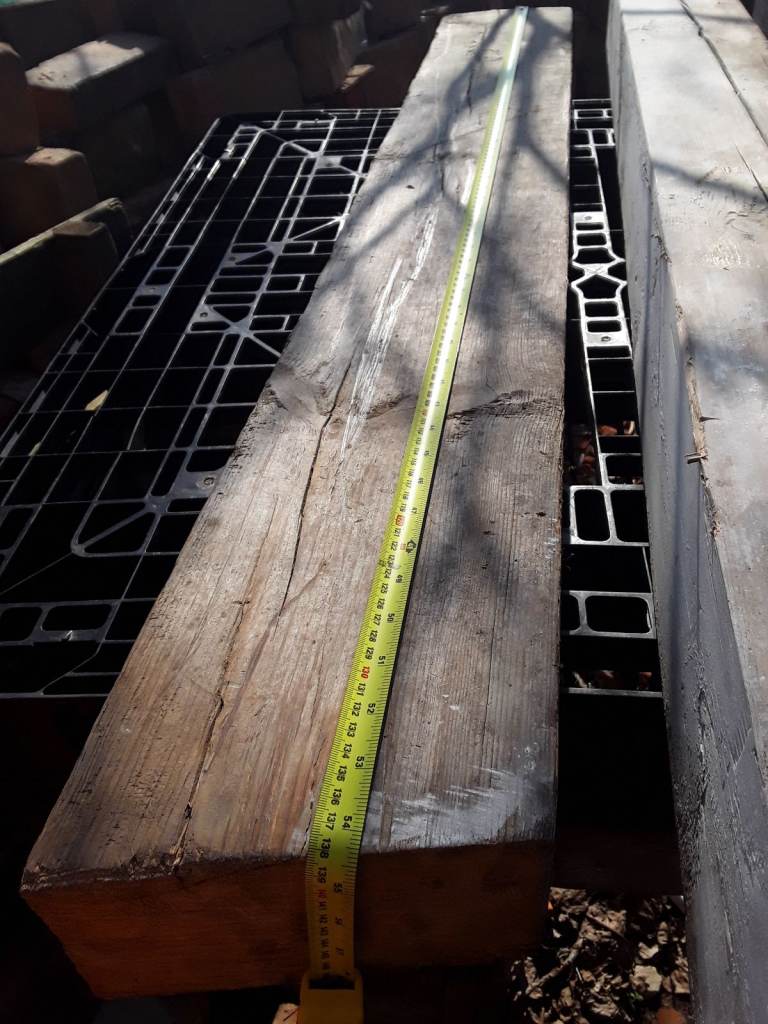 Reclaimed, 200 years solid pine beam. 4.6 foot long.