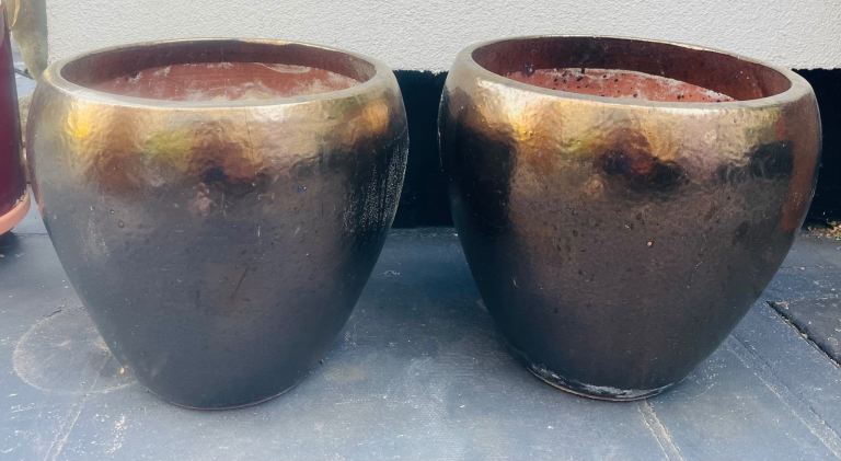 Pair of Large Ceramic Garden Planters – Brown/Bronze