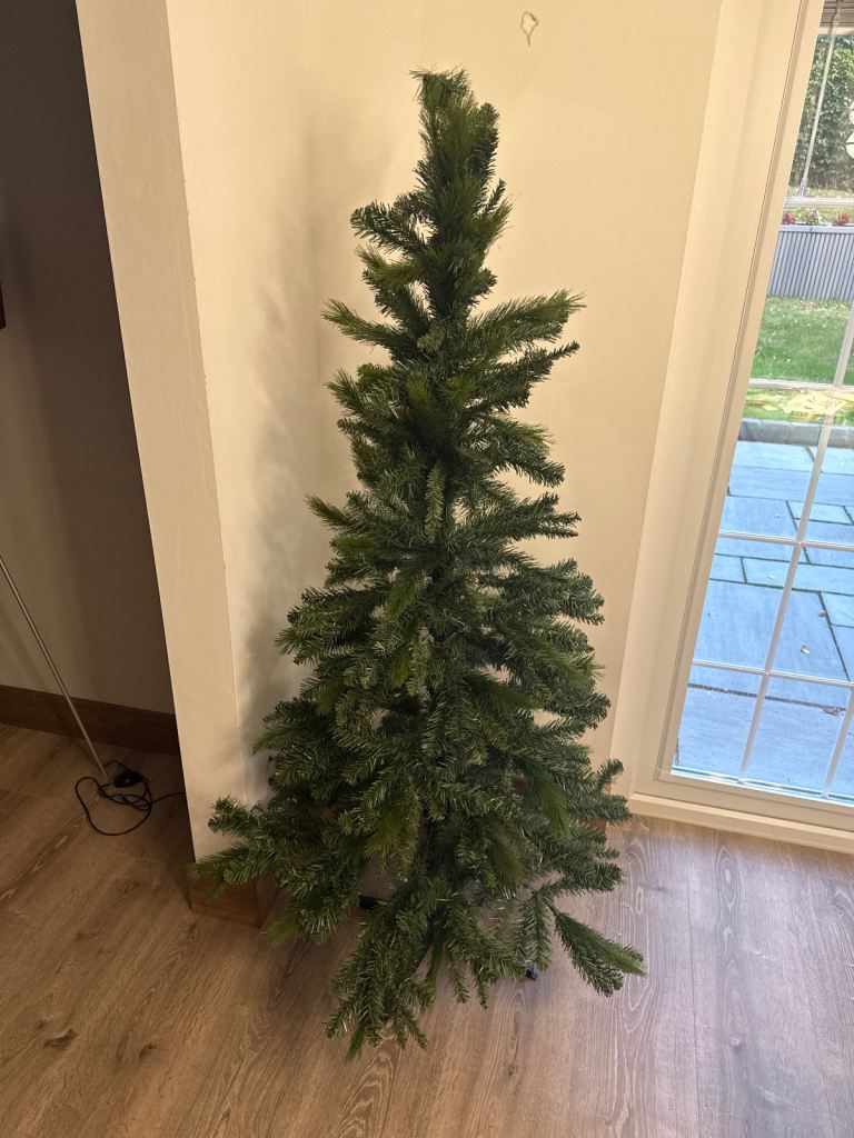 Christmas Tree - Artificial 6ft (183 cm)  Eiger Tree