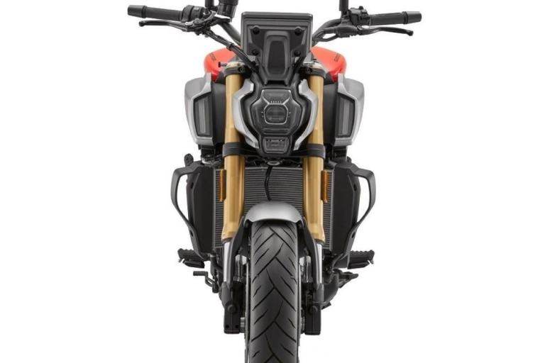 QJMotor SRK 900 2025