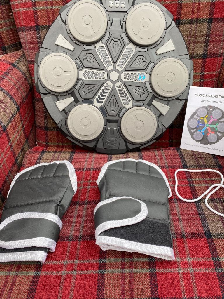 Music boxing target