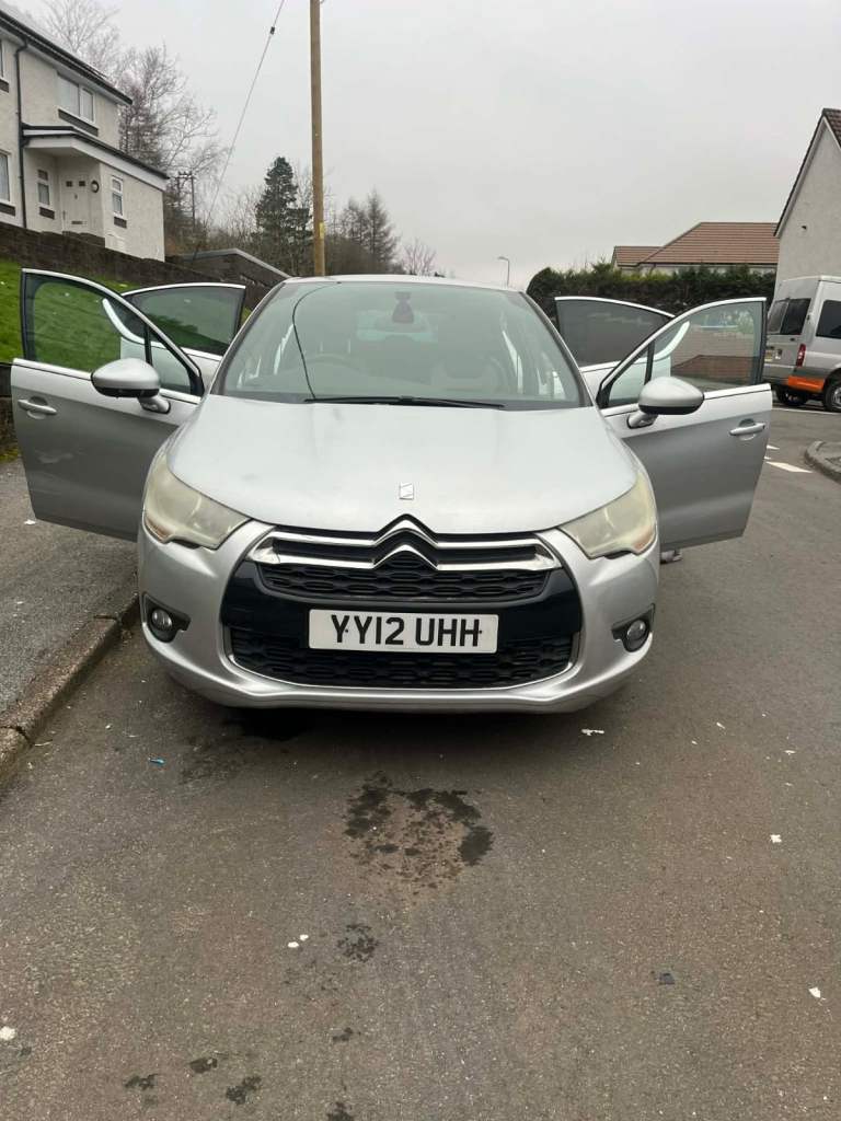 Citroen, DS4, Hatchback, 2012, Manual, 1560 (cc), 5 doors
