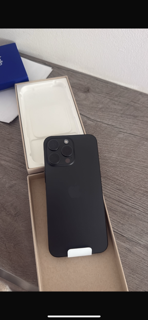 iPhone 15 Pro Max - Black/space grey