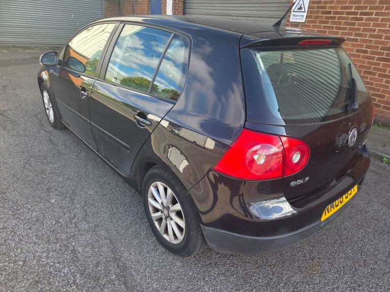 Vw golf 1.9 tdi black 5 door lots of service histoty all handbooks