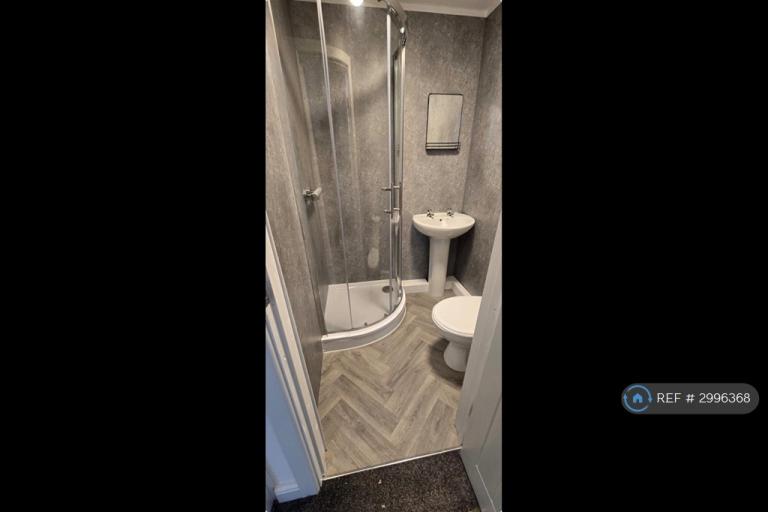1 bedroom in Walmersley Road, Bury, BL9 (#2996368)
