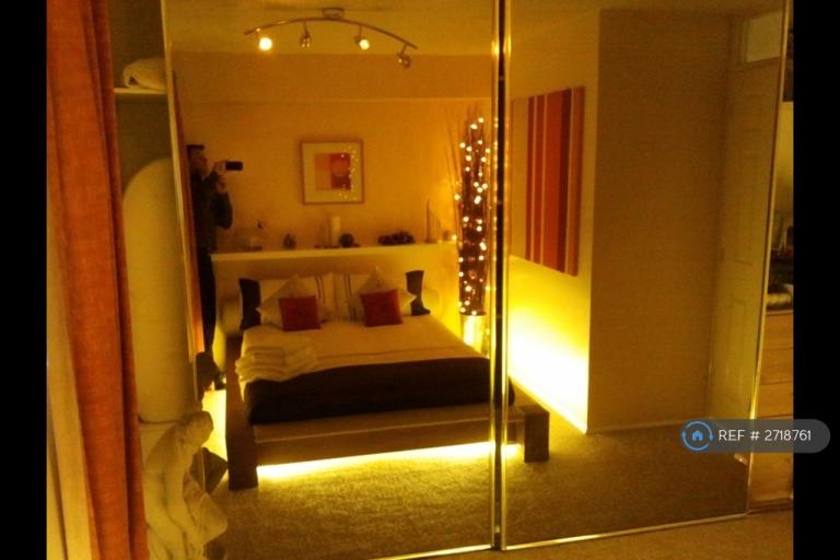 1 bedroom flat in Clay Hill, Milton Keynes, MK8 (1 bed) (#2718761)