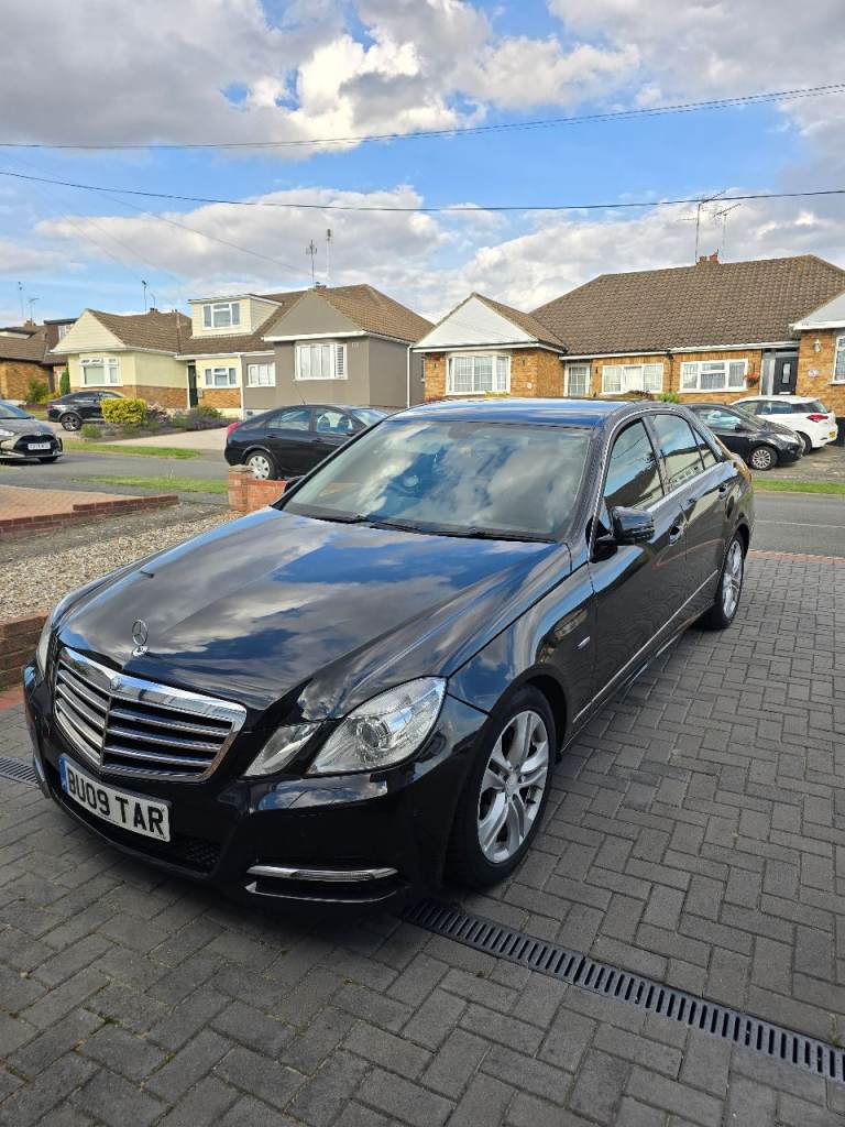 Mercedes-Benz, E CLASS, Saloon, 2012, Automatic, 2143 (cc), 4 doors
