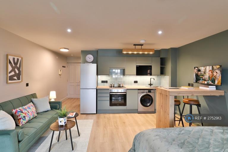 Studio flat in Brand New - Private Parking, Bicester, OX26 (#2752913)