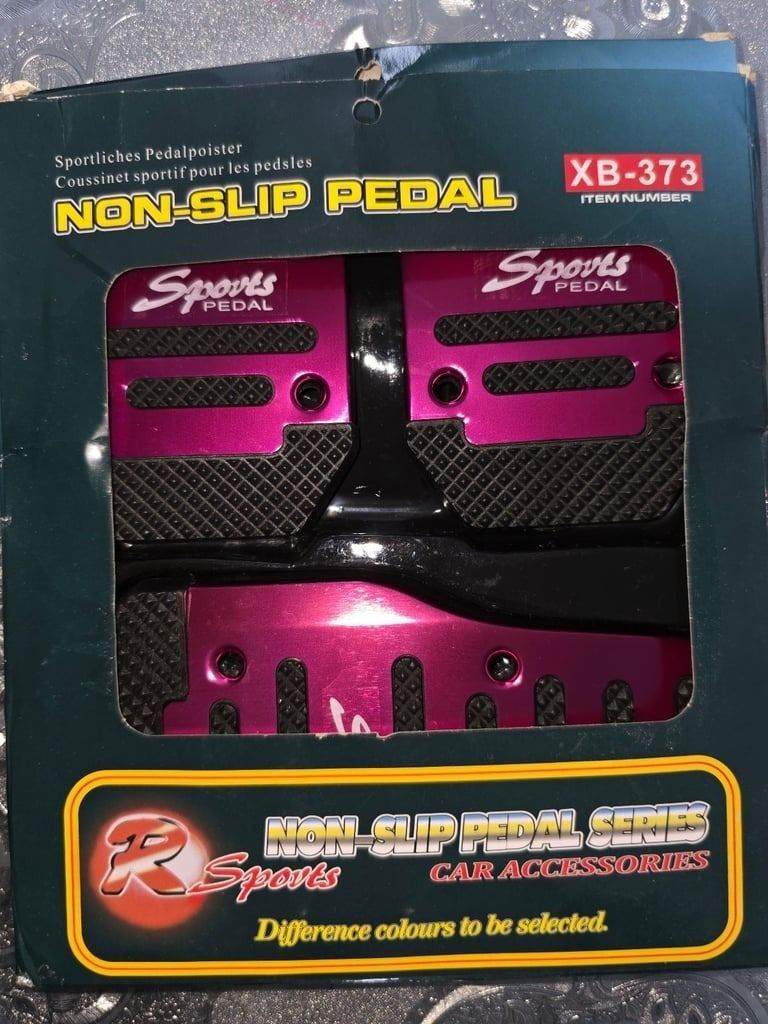 Non-slip pedal set - comes complete with fixings