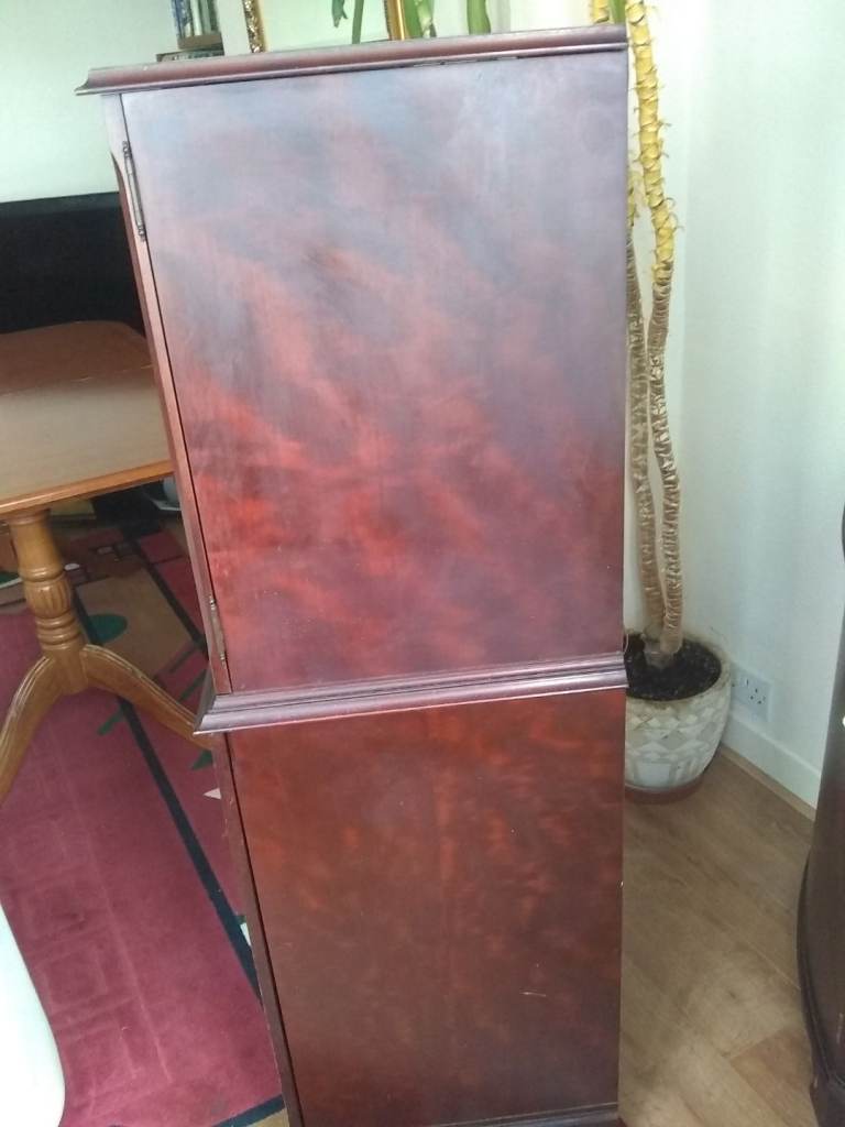 Cabinet to house stereo radio and record player 