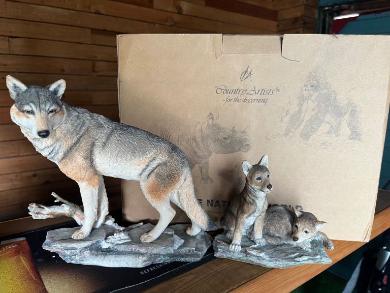 The natural world figurine/ ornaments , new in box , the artist collection 