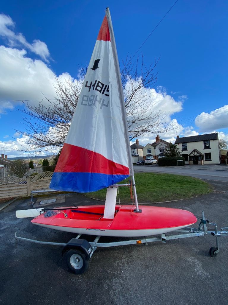 Topper sailing dinghy and road trailer