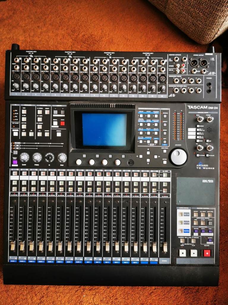 TASCAM Digital audio Mixer DM24