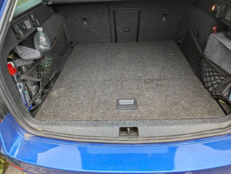 Skoda Octavia III: a variable Boot Floor 5E9861411B  Estate - Genuine Part. Collect Bristol BS3
