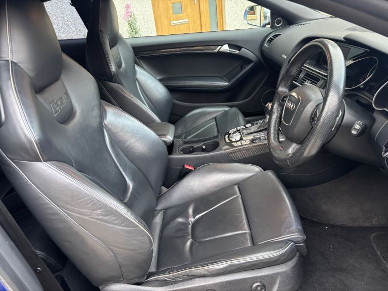 Audi, RS5, Coupe, 2011, Semi-Auto, 4163 (cc), 2 doors