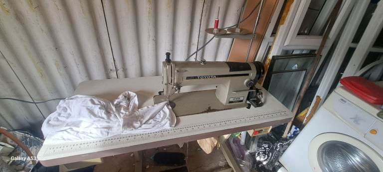 Toyota Industrial sewing machine 
