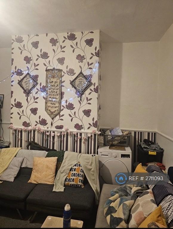 2 bedroom house in Cateaton Street, Bury, BL9 (2 bed) (#2711093)