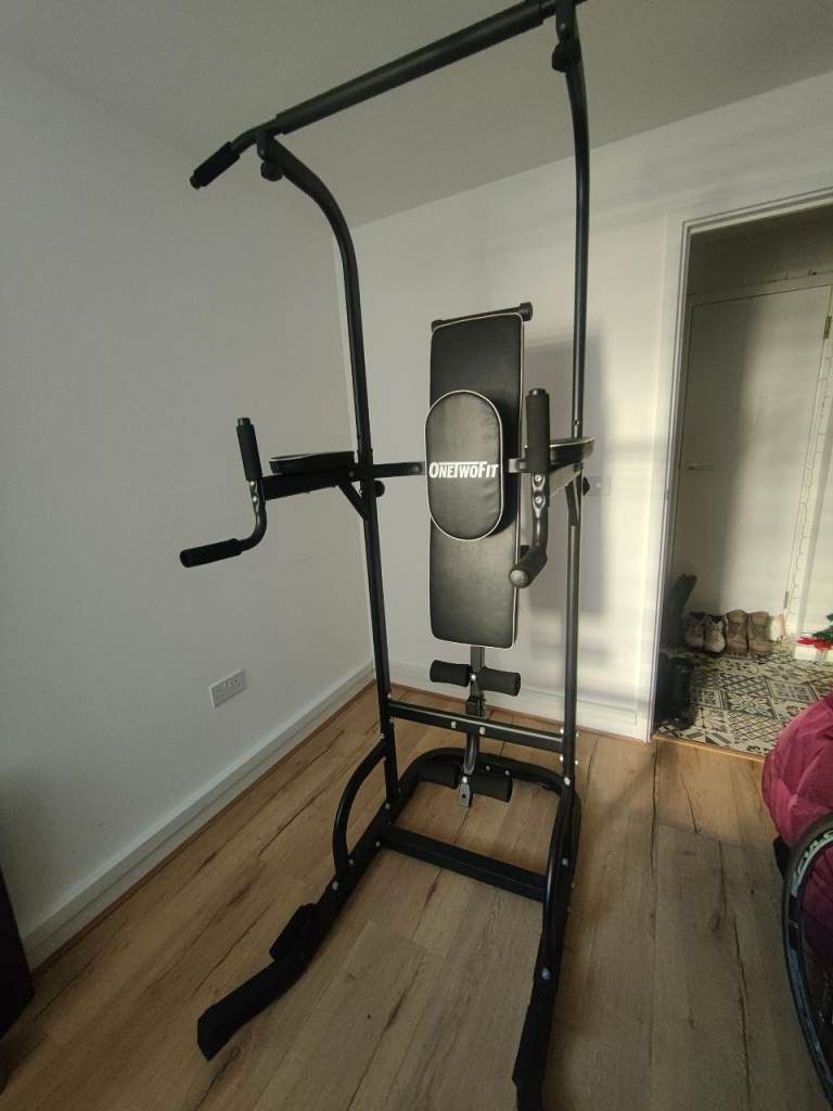 OneTwoFit Dip Station 