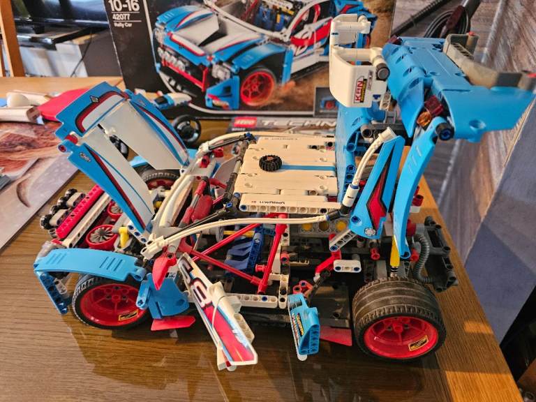 Lego Technic 42077 Rally car 
