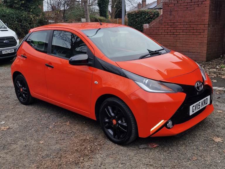 2015 Aygo X-CLUSIV Low mileage 