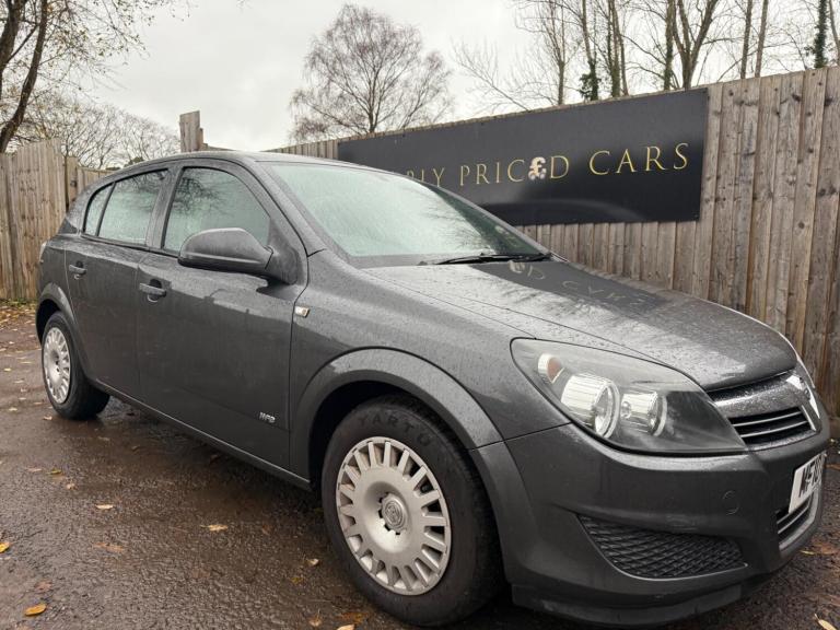 2010 Vauxhall Astra 1.4i 16v Life 5dr HATCHBACK Petrol Manual