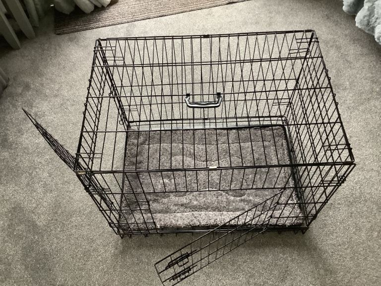 Folding metal dog crate