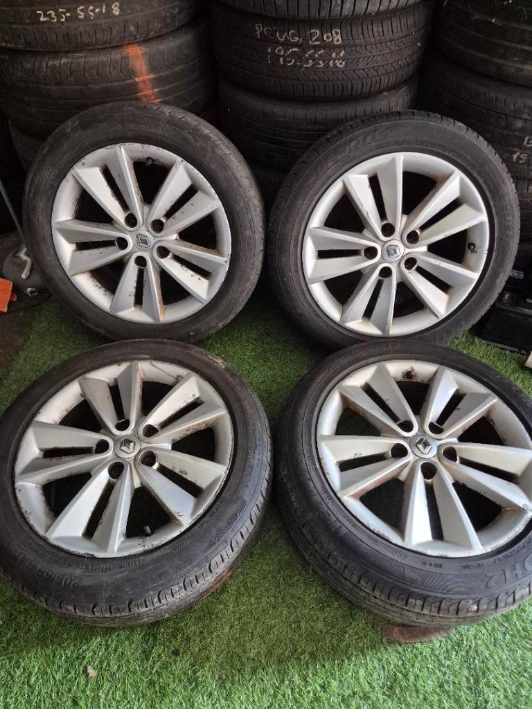 RENAULT MEGANE GT LINE 2010-SET OF ALLOY WHEELS