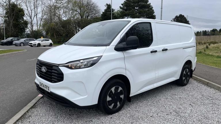 2024 Ford Transit Custom 2.5 PHEV 232ps H1 Van Trend Auto Van Plug-In Hy Automatic
