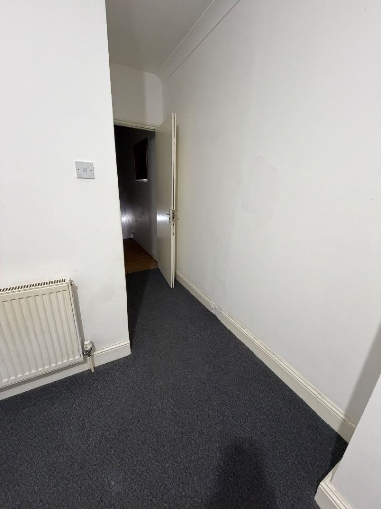 DOUBLE ROOM AVAILABLE NOW