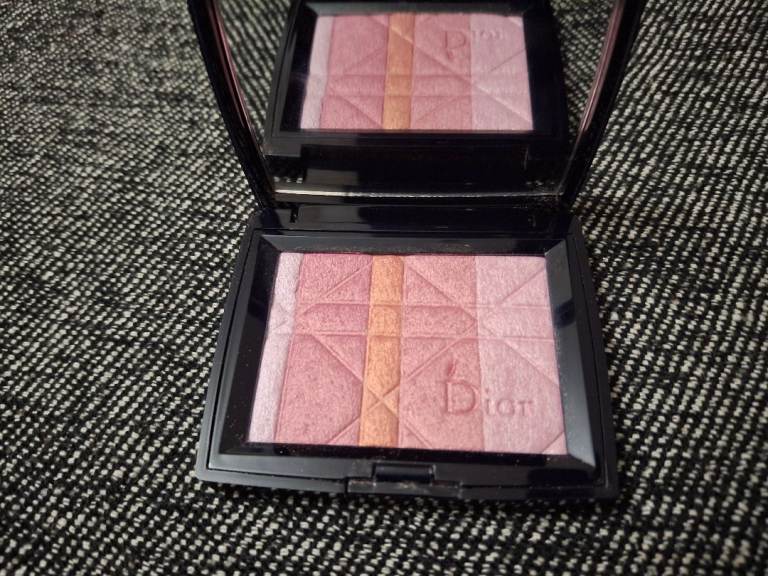 Makeup item