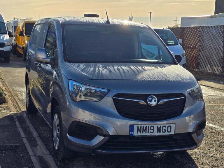 2019 Vauxhall Combo 1.6 Turbo D 2300 Sportive Panel Van 4dr Diesel Manual L2 H1 Euro 6 (s/s) (1 P...