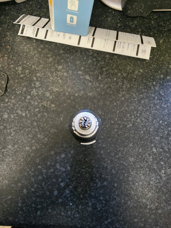 Nose hair Trimmer, battery operated. Brand new 