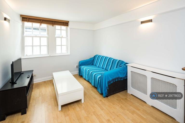 1 bedroom flat in Cromwell Lodge, London, E1 (1 bed) (#2977803)