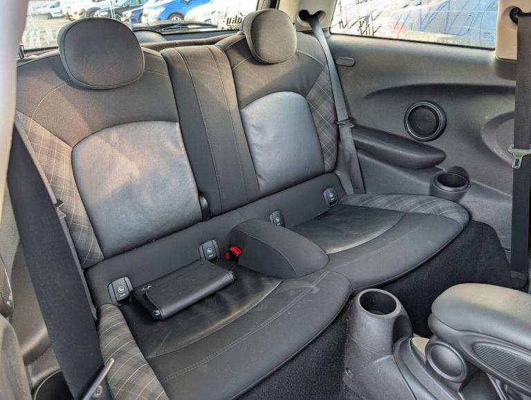 2015 MINI Hatch 1.5 Cooper D 3dr HATCHBACK DIESEL Manual