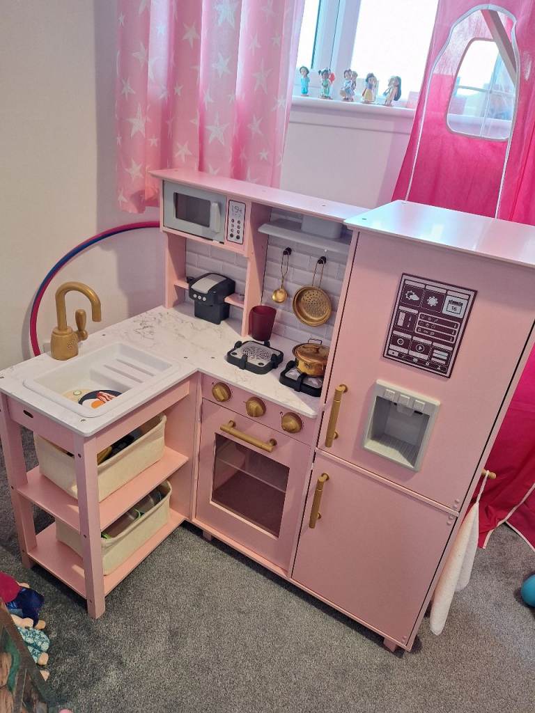 Play Kitchen