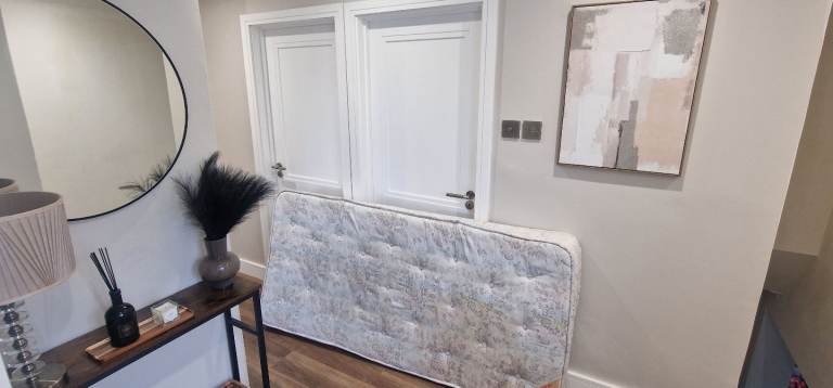 Free to collect single mattress