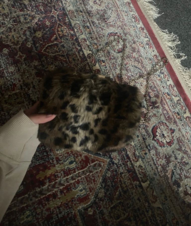 Y2K New Look cheetah Print Leapard fur 2000s style vintage purse crossbody