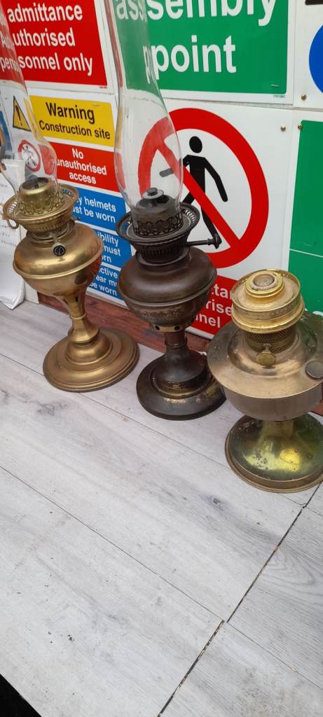 image for 3 x ANTIQUE BRASS/VINTAGE OIL LAMPS 2 WITH SHADES, £12 EACH OR ALL 3 £25