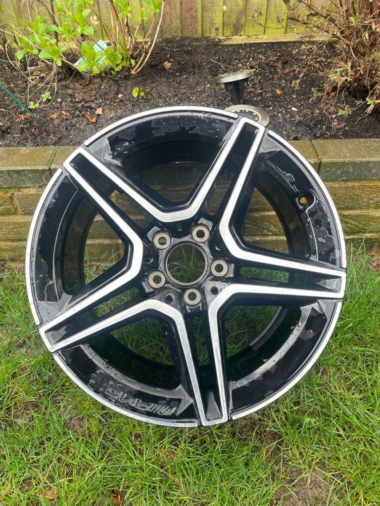 A2124016400 mercedes e class amg alloy wheel 18