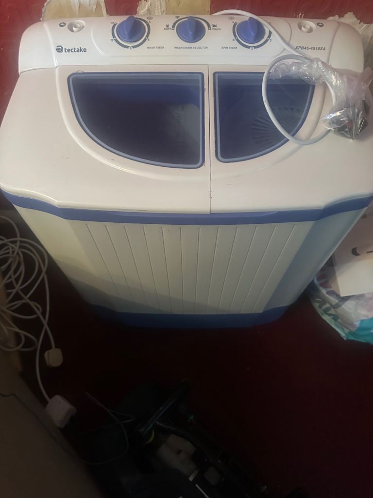 Portable twin tub washing machine 