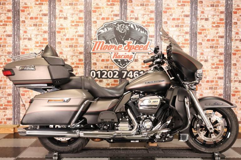 2018 HARLEY FLHTK ELECTRA GLIDE ULTRA LIMITED - ONLY 6,044 MILES - 1 OWNER