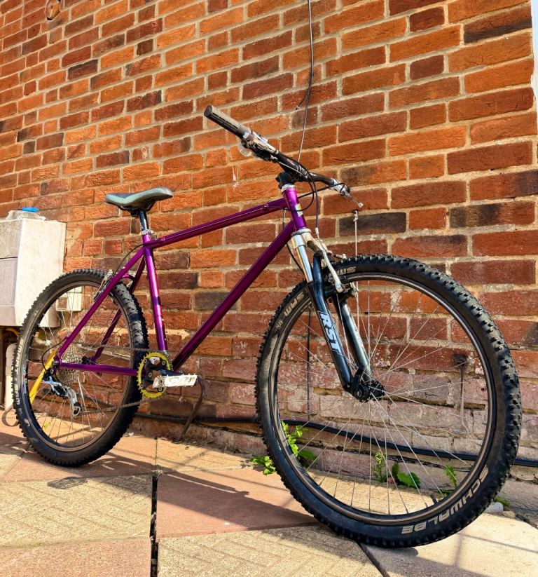 Saracen Protrax Mountain Bike - UPGRADED/REBUILT - Shimano Deore XT- Size Medium