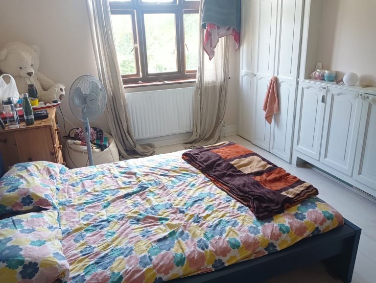 Room to share available 